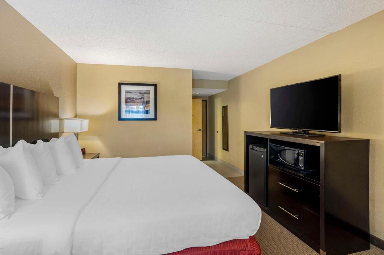 Best Western Harrisburg North Hotel Buitenkant foto