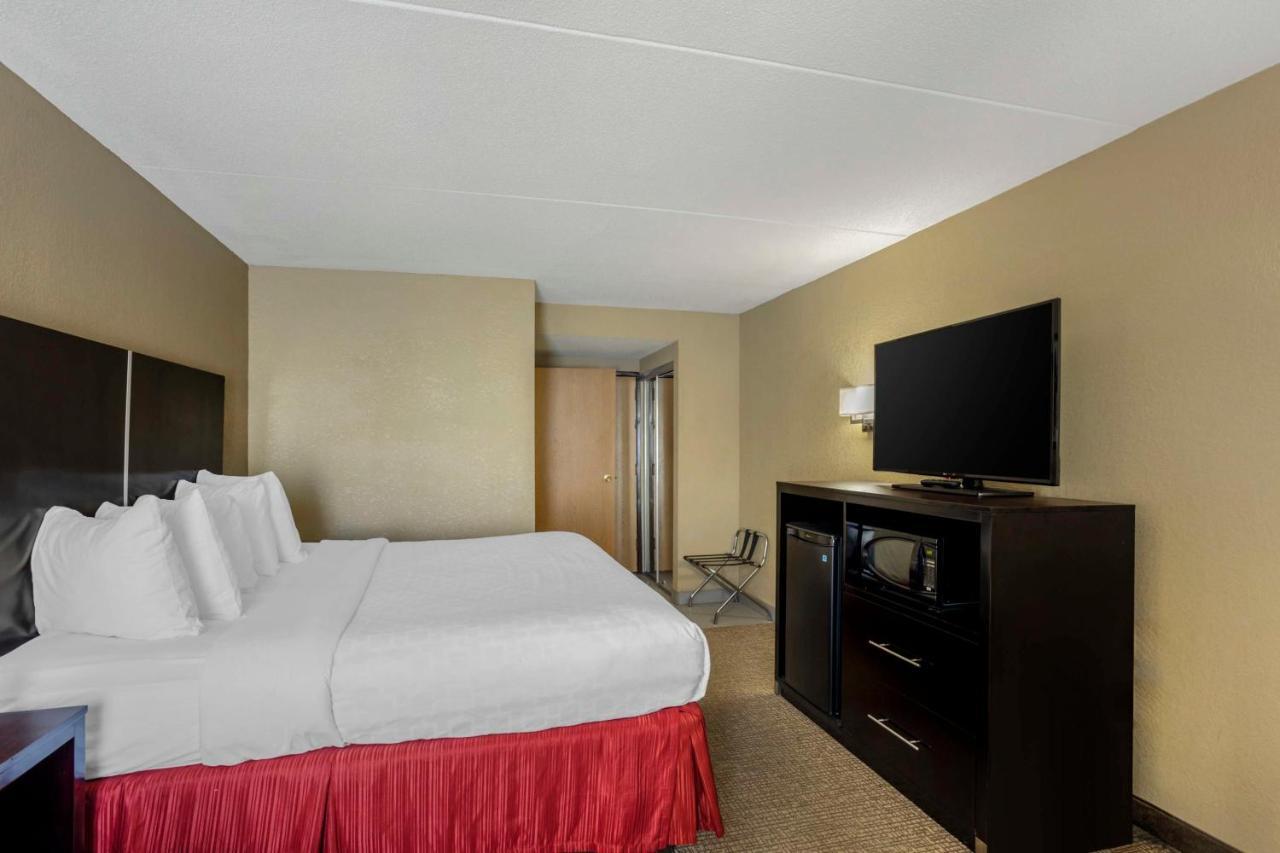 Best Western Harrisburg North Hotel Buitenkant foto