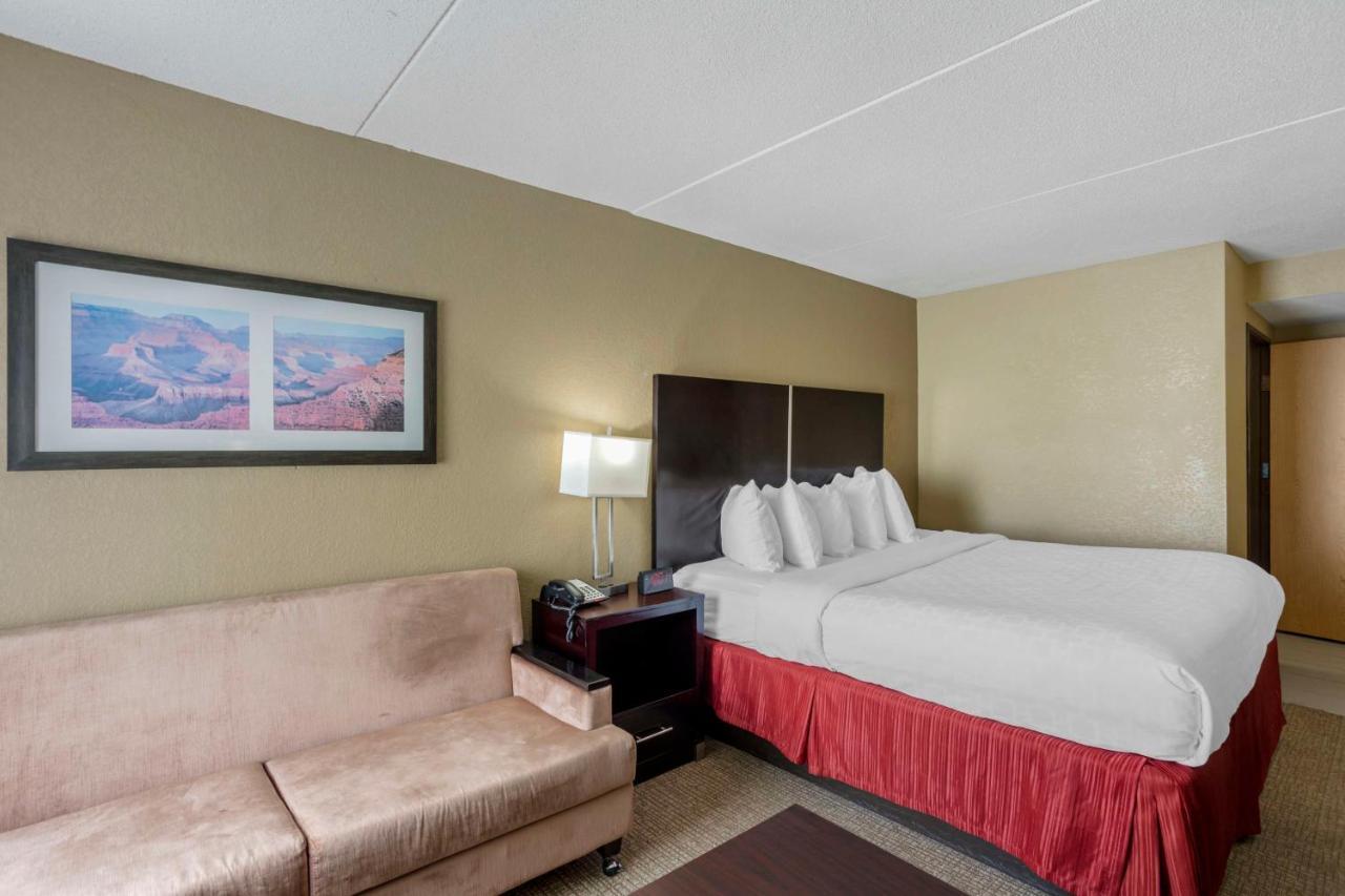 Best Western Harrisburg North Hotel Buitenkant foto