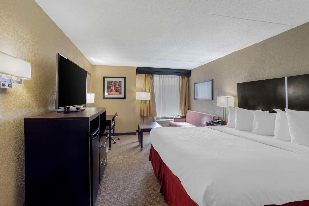 Best Western Harrisburg North Hotel Buitenkant foto