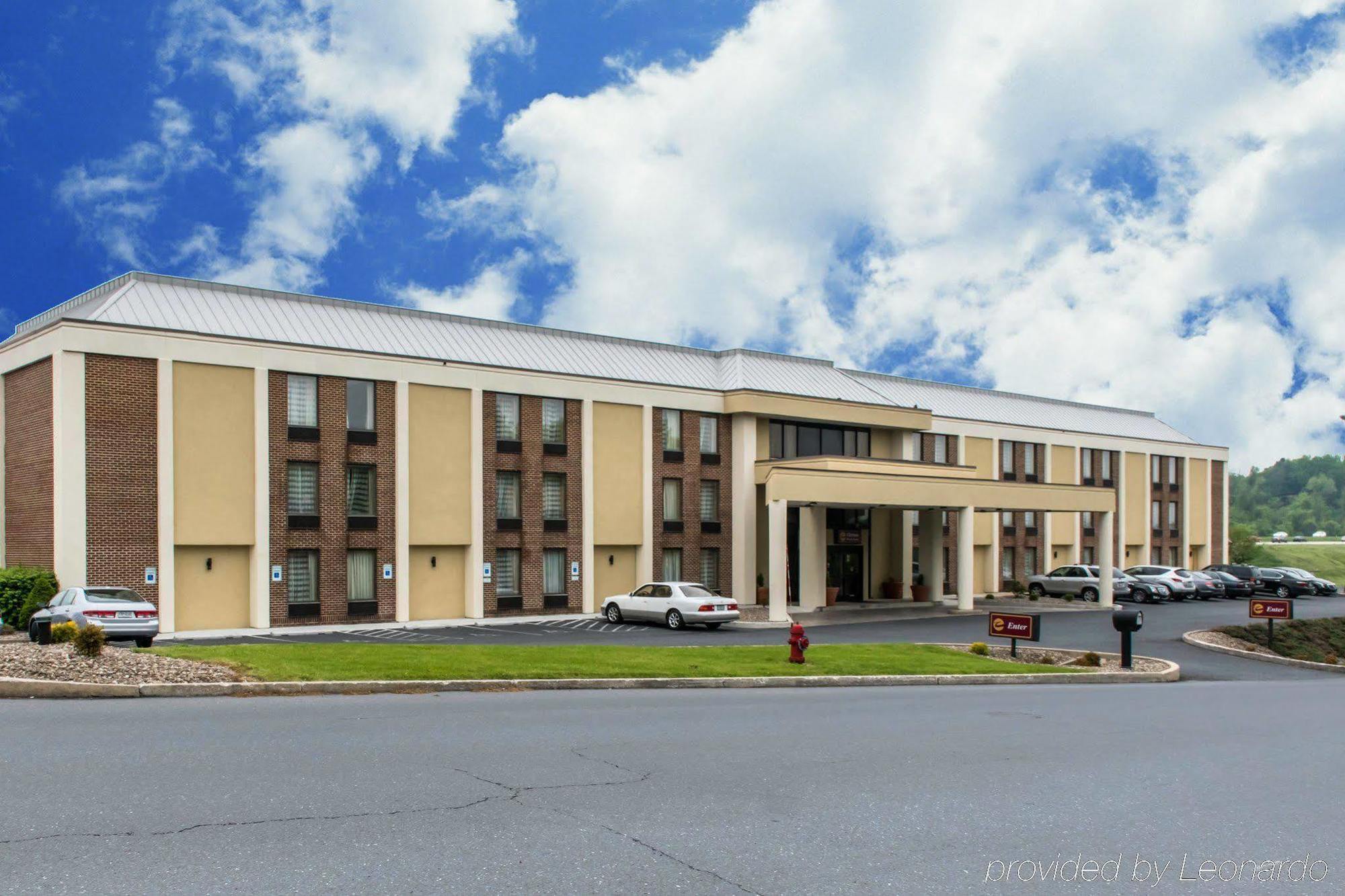 Best Western Harrisburg North Hotel Buitenkant foto