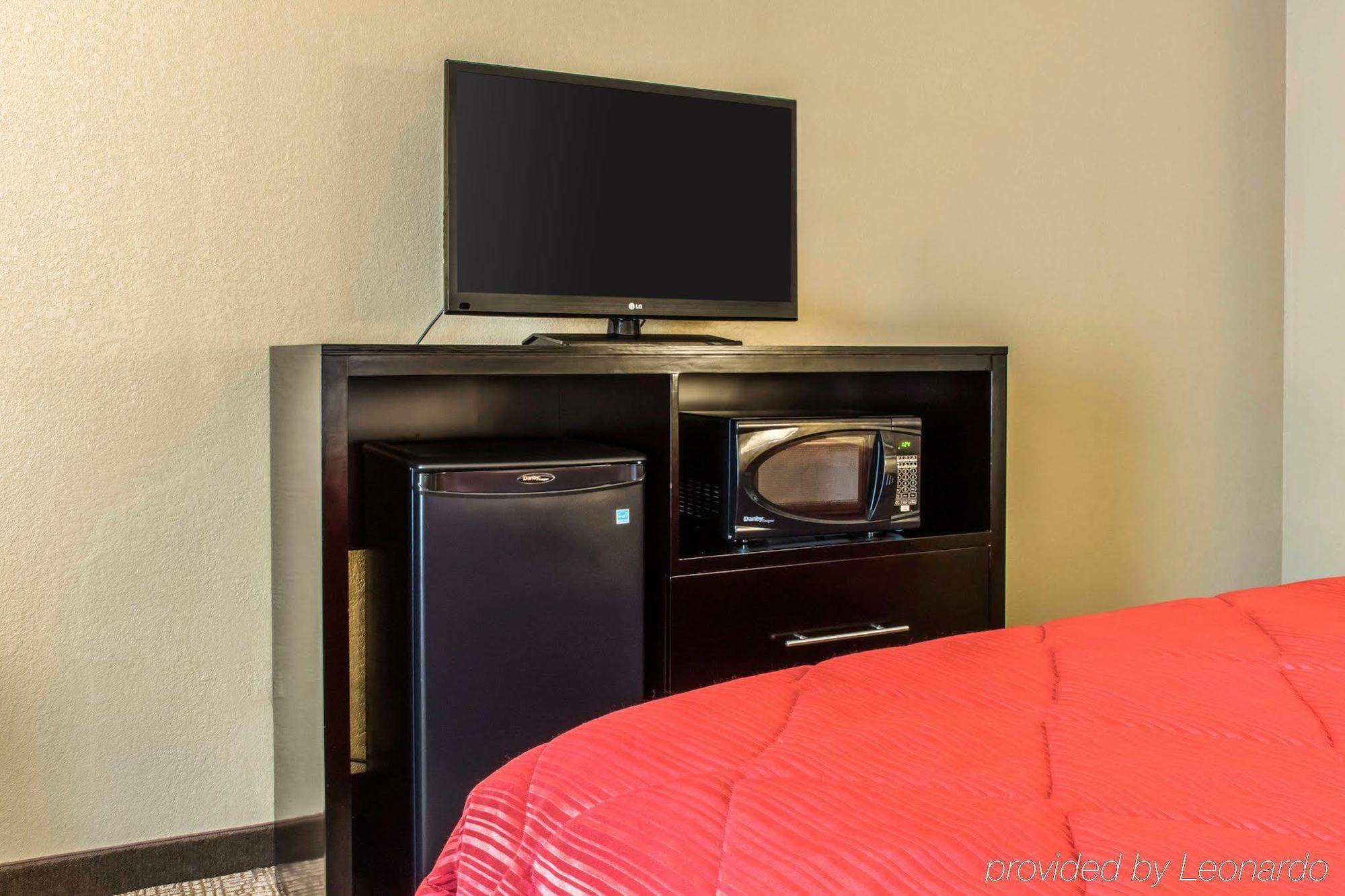 Best Western Harrisburg North Hotel Buitenkant foto