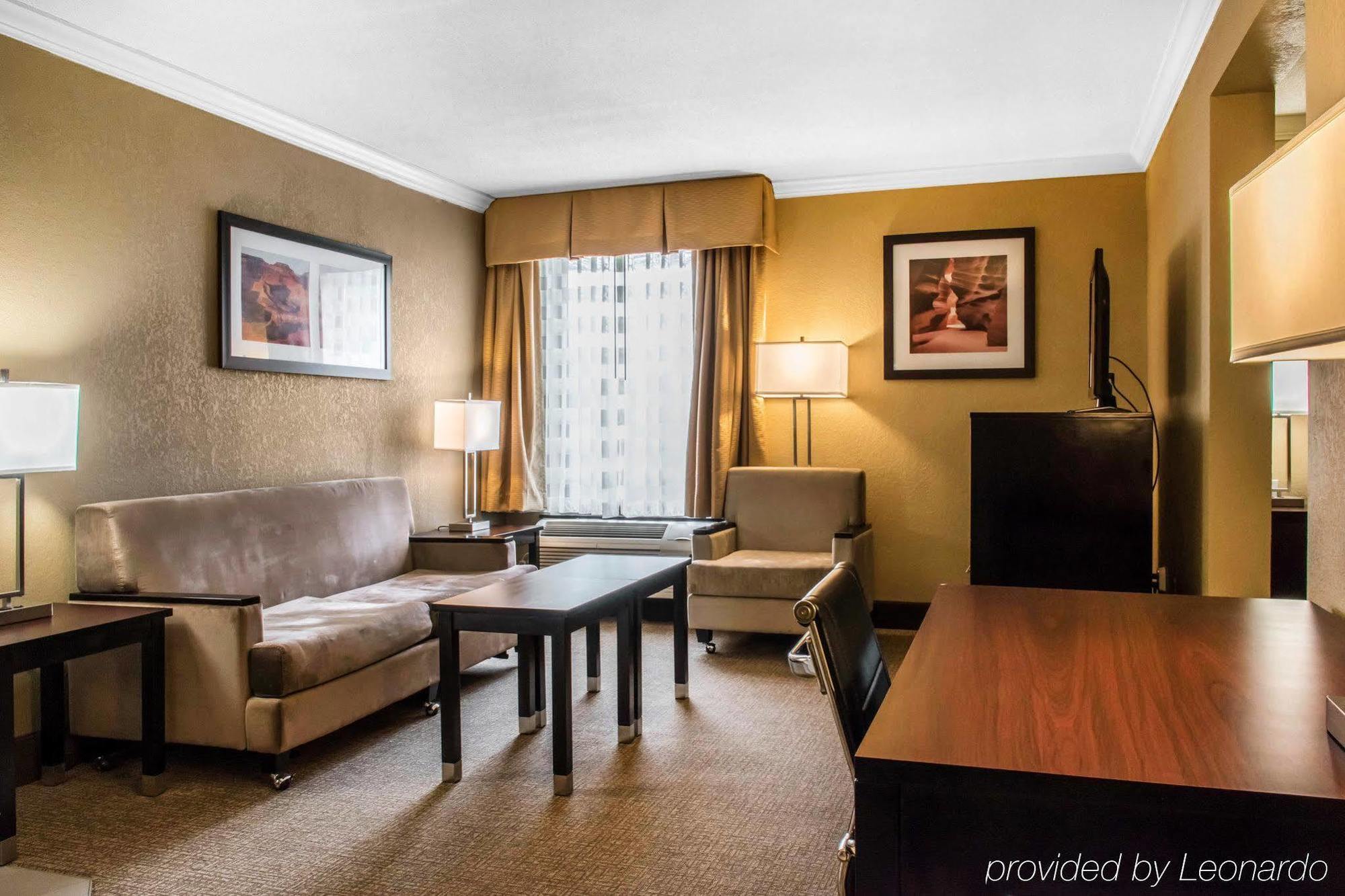 Best Western Harrisburg North Hotel Buitenkant foto