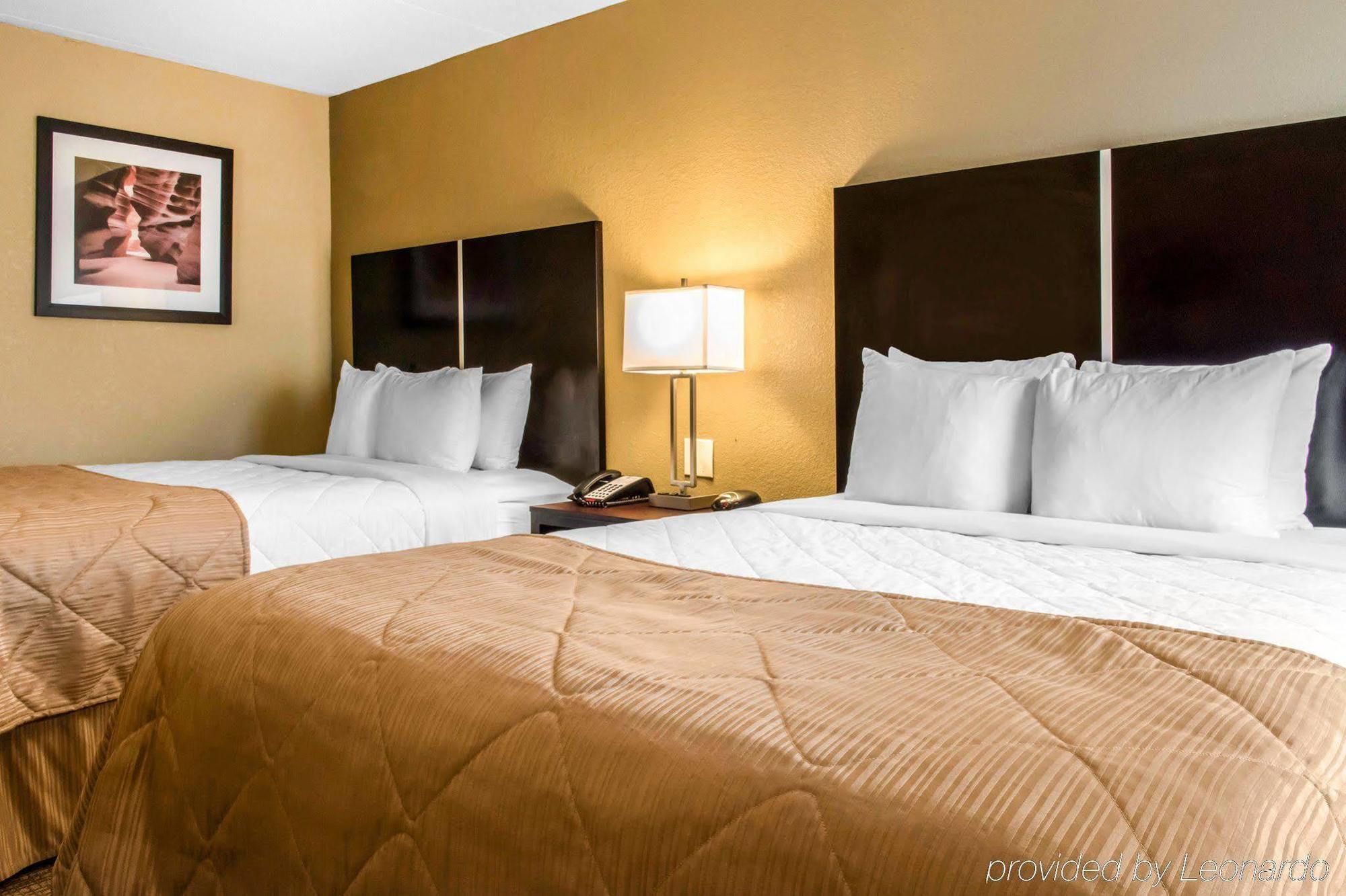 Best Western Harrisburg North Hotel Buitenkant foto