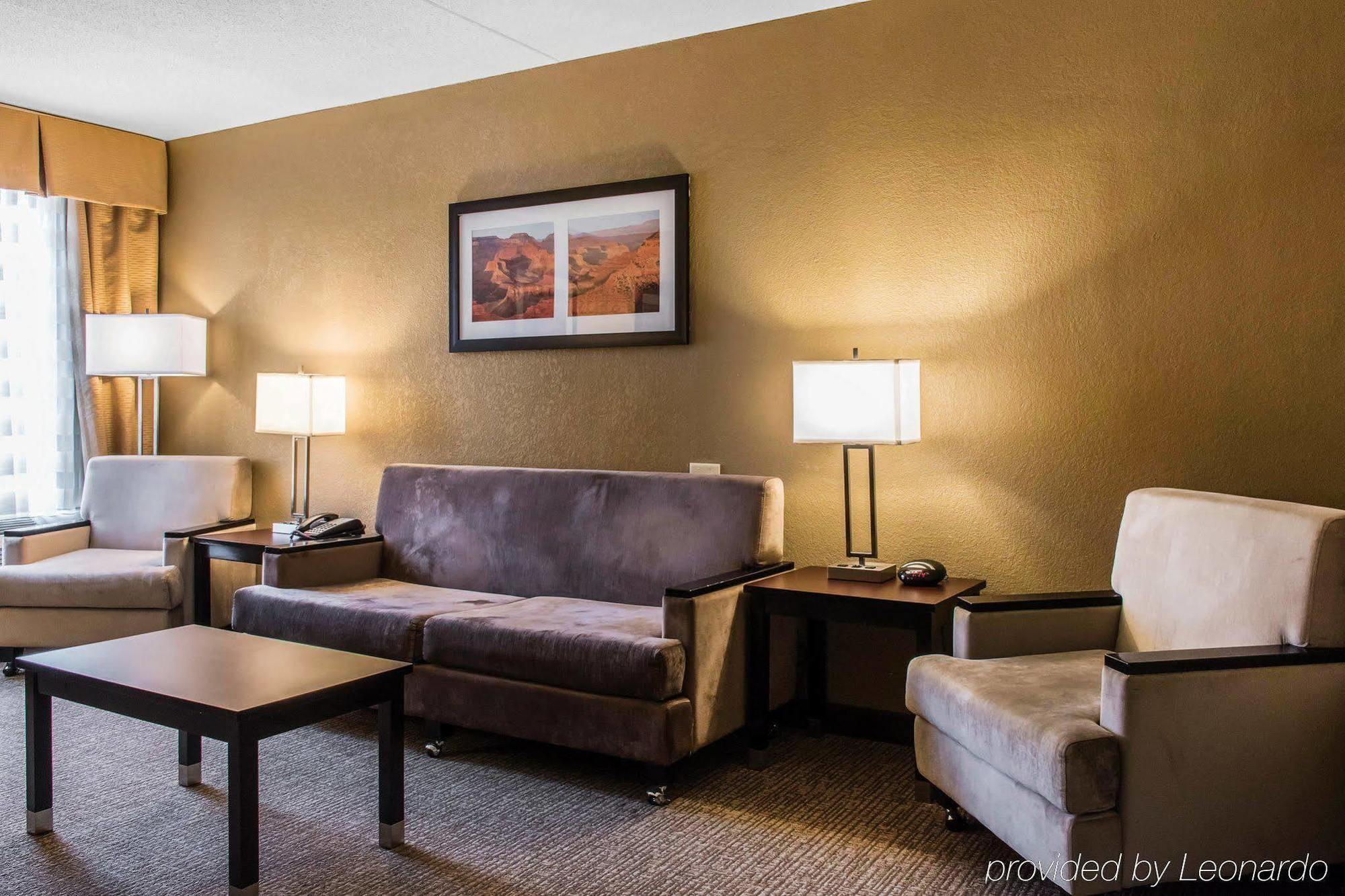 Best Western Harrisburg North Hotel Buitenkant foto