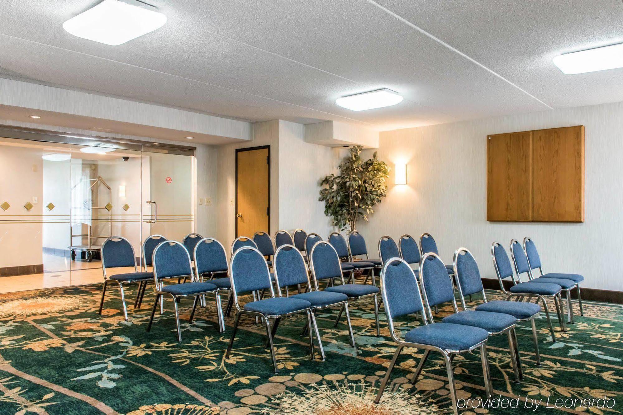 Best Western Harrisburg North Hotel Buitenkant foto